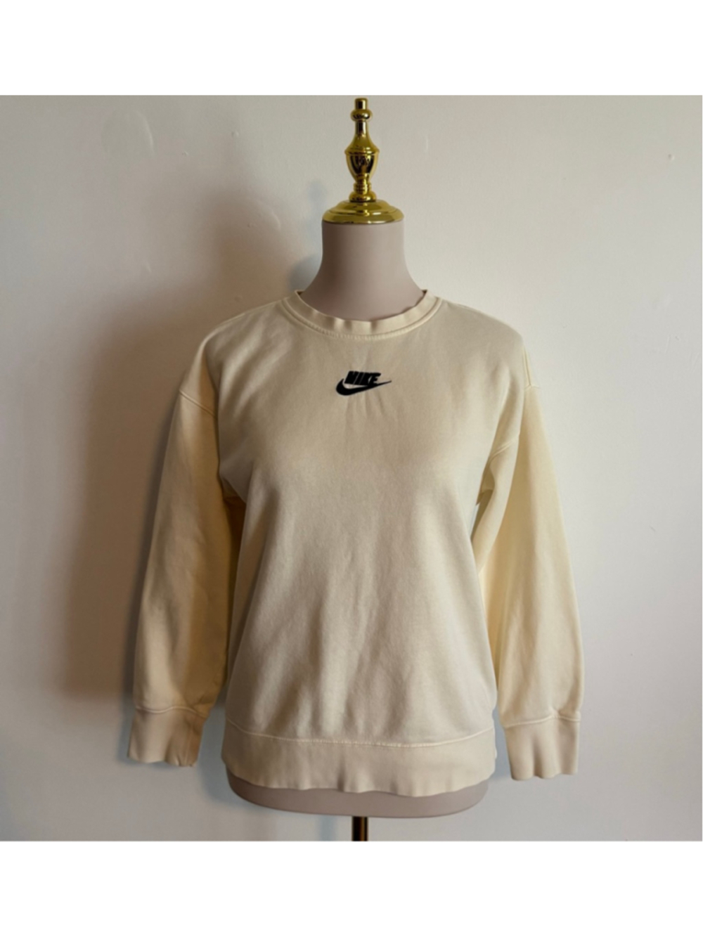 Women's Nike Cream Sweatshirt L with Black Logo